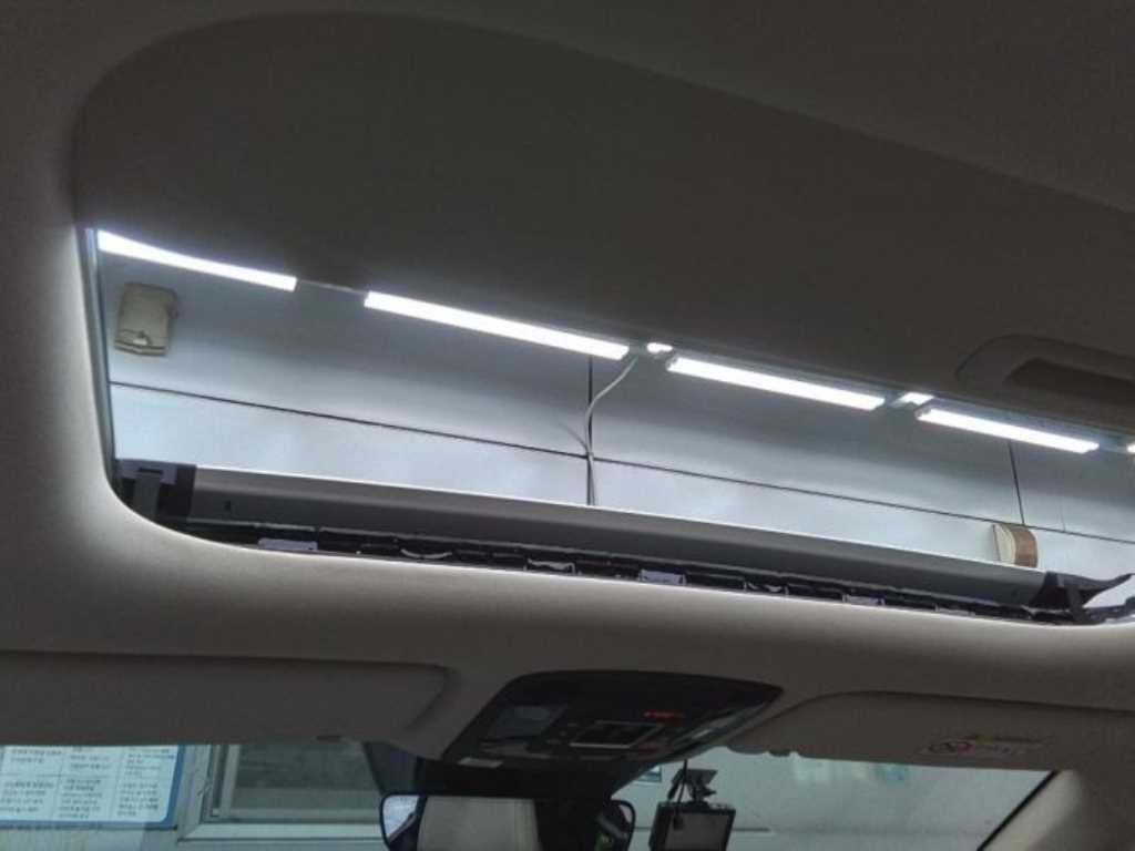 KIA Carnival - Vista 4