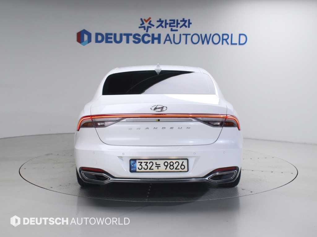 HYUNDAI Grandeur - Vista 4