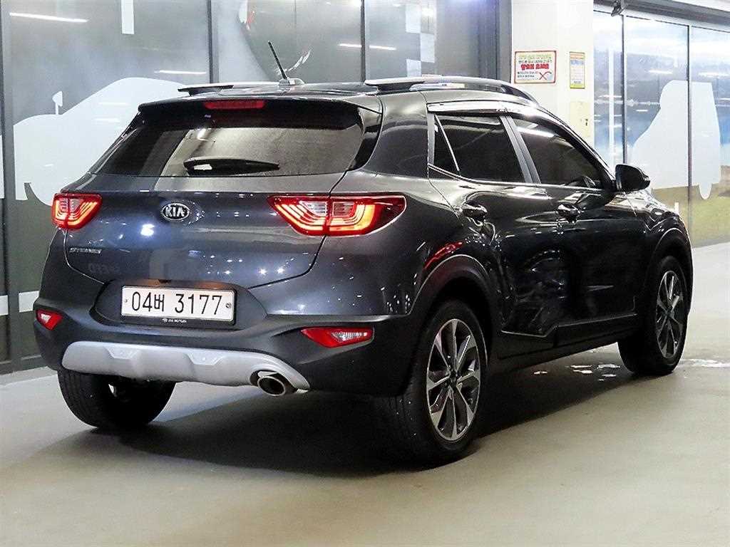 KIA Stonic - Vista 4