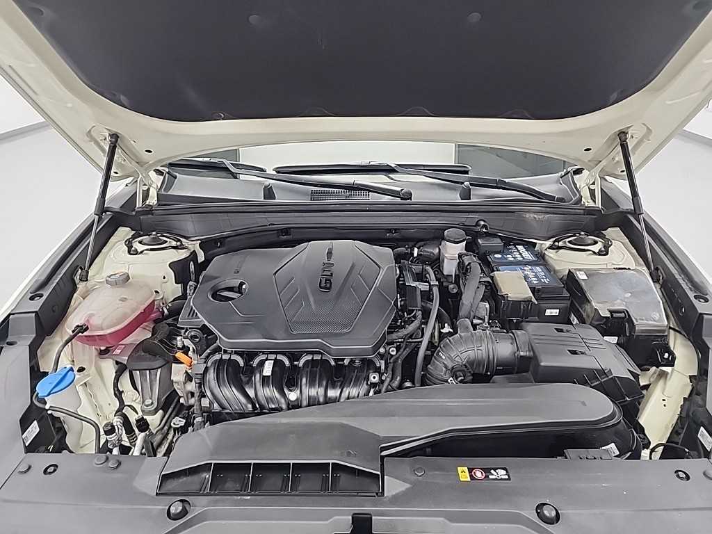 KIA K8 - Vista 5