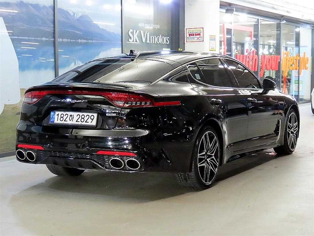 KIA Stinger - Vista 4