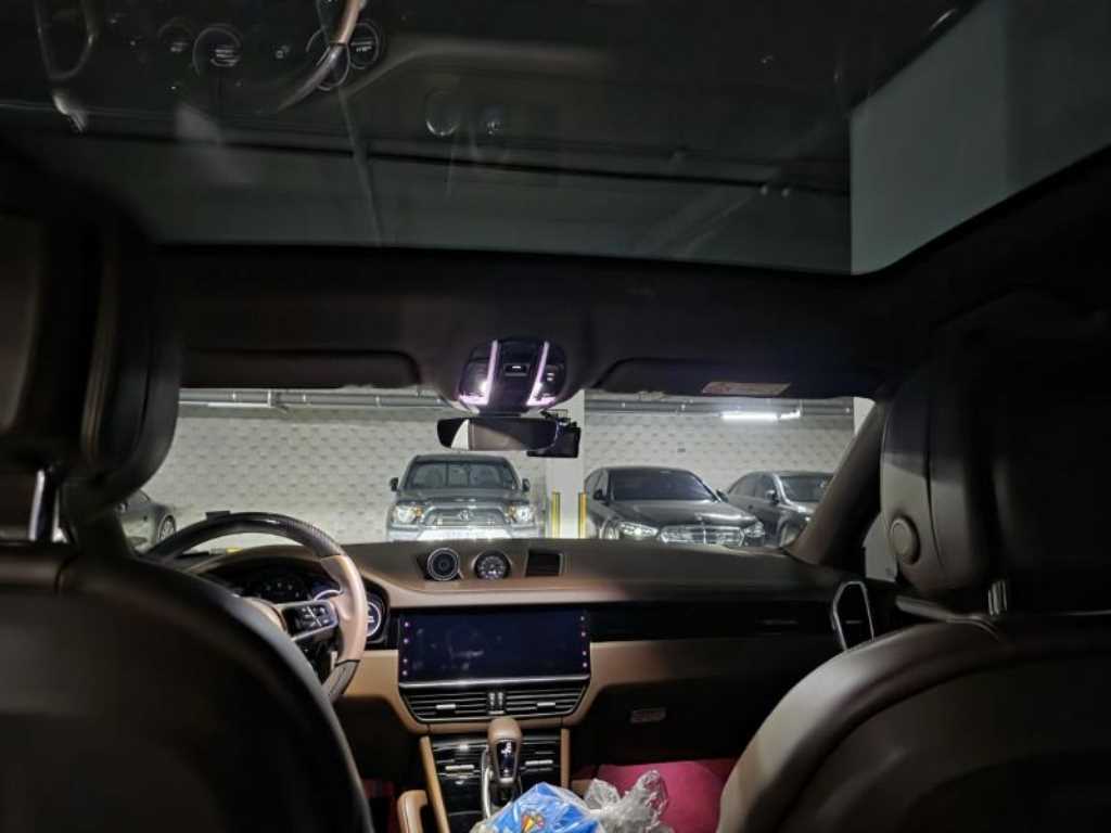 Porsche Cayenne - Vista 4