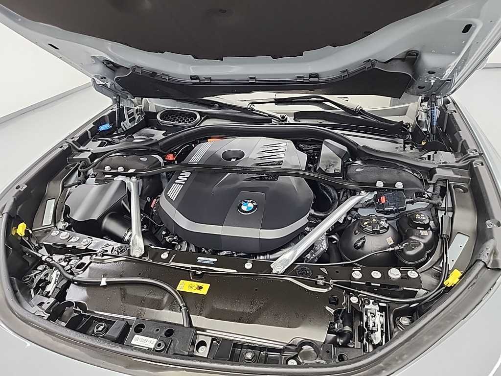 BMW 7 Series - Vista 5
