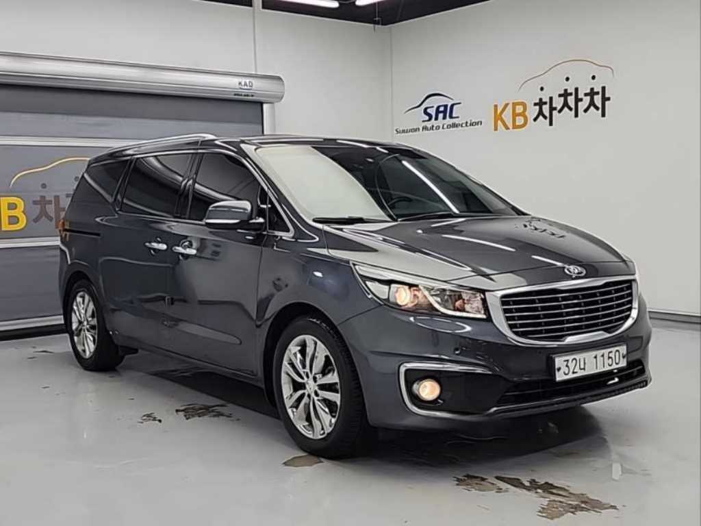 KIA Carnival - Vista 4