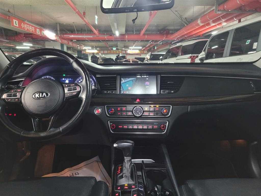 KIA K7 - Vista 5