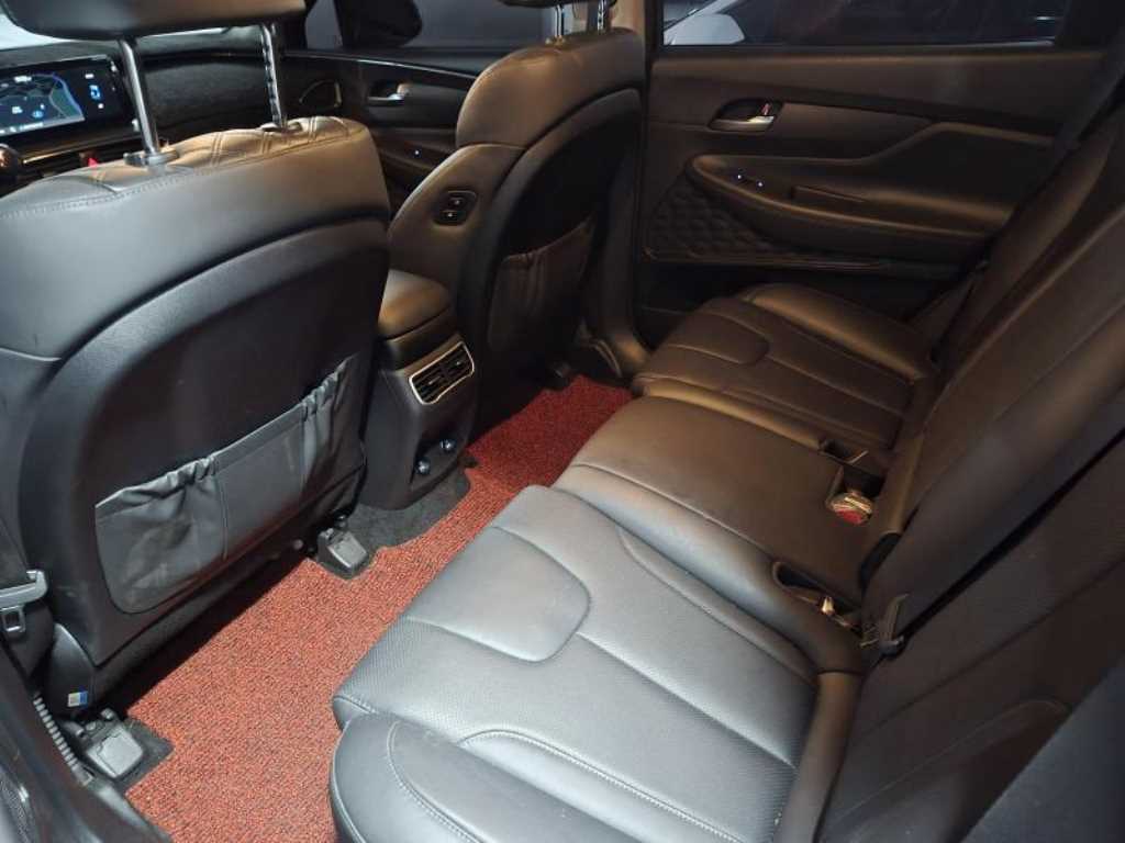 HYUNDAI Santa Fe - Vista 5
