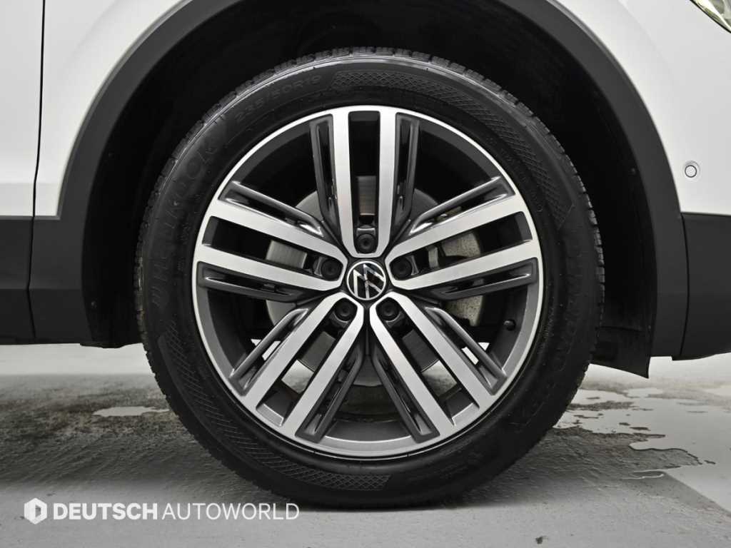 Volkswagen Tiguan - Vista 5