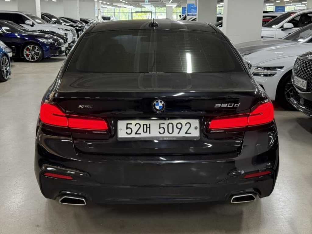 BMW 5 Series - Vista 4