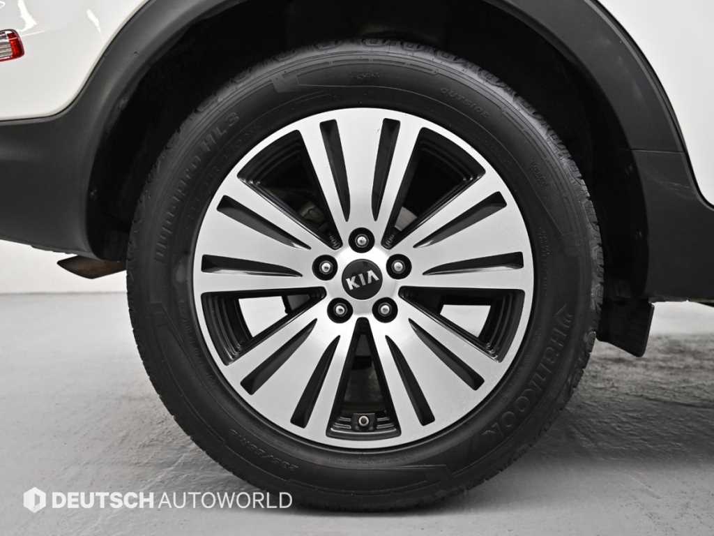 KIA Sportage - Vista 5