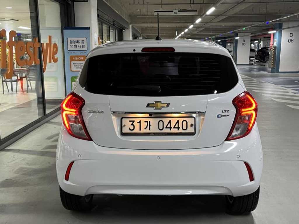 Chevrolet Spark - Vista 5