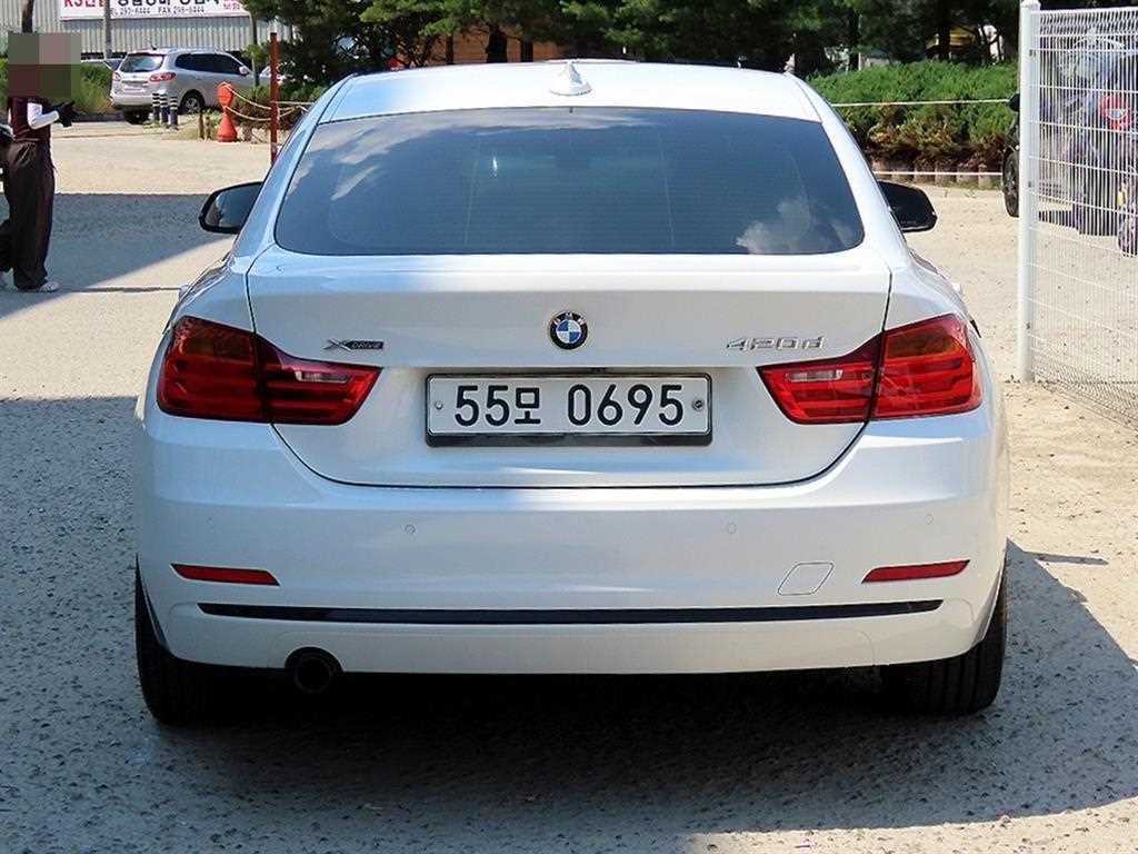 BMW 4 Series - Vista 4