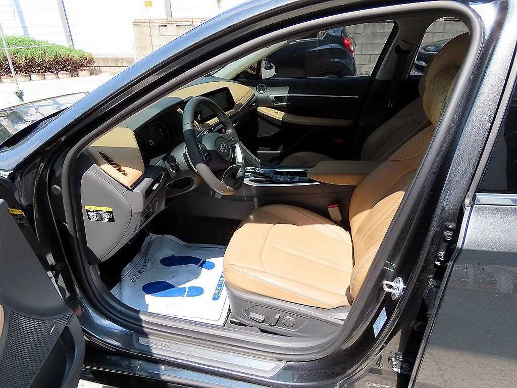 HYUNDAI Sonata - Vista 5