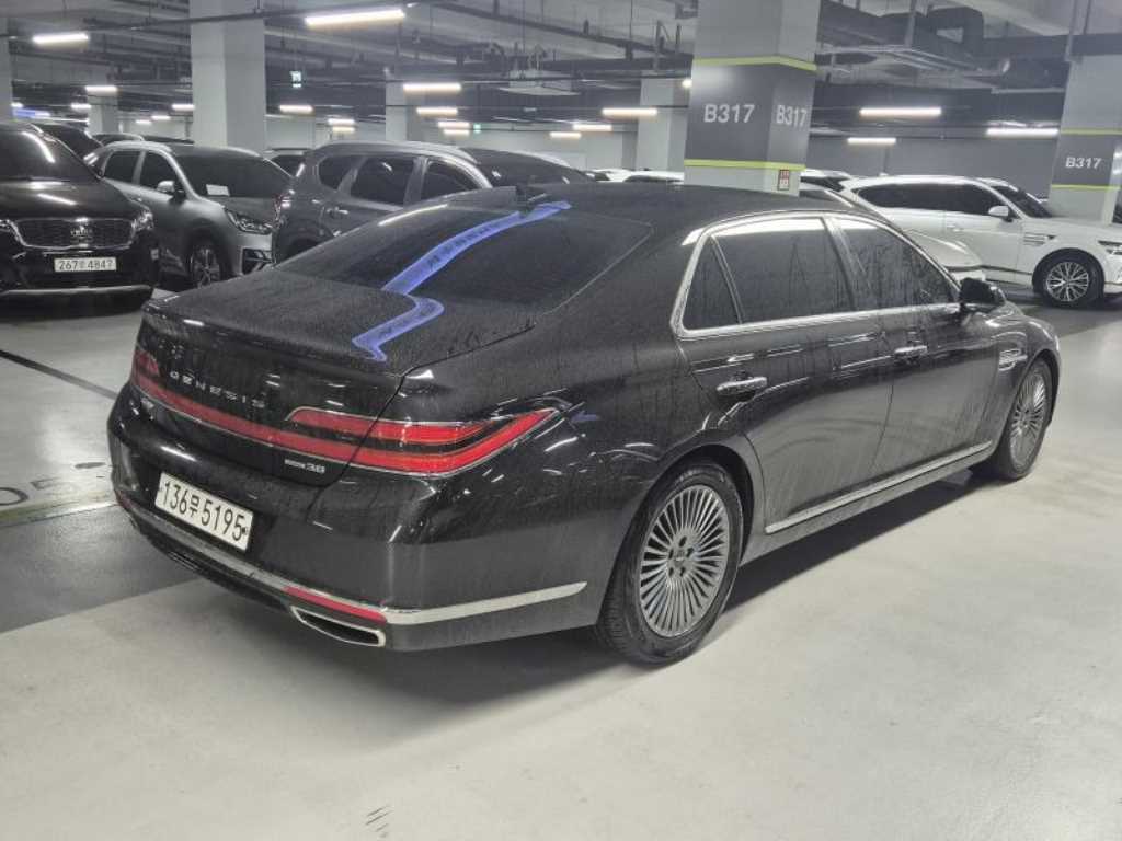 Genesis G90 - Vista 5
