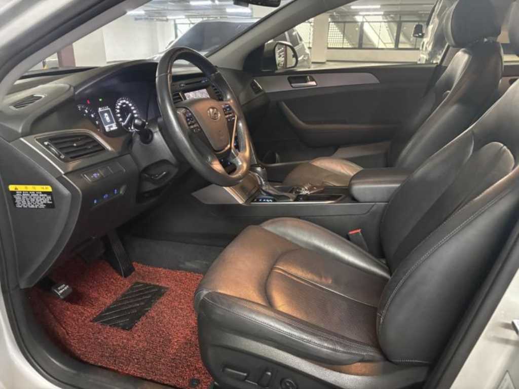 HYUNDAI Sonata - Vista 5