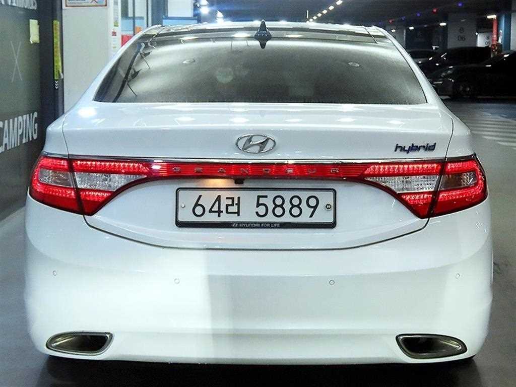 HYUNDAI Grandeur - Vista 5