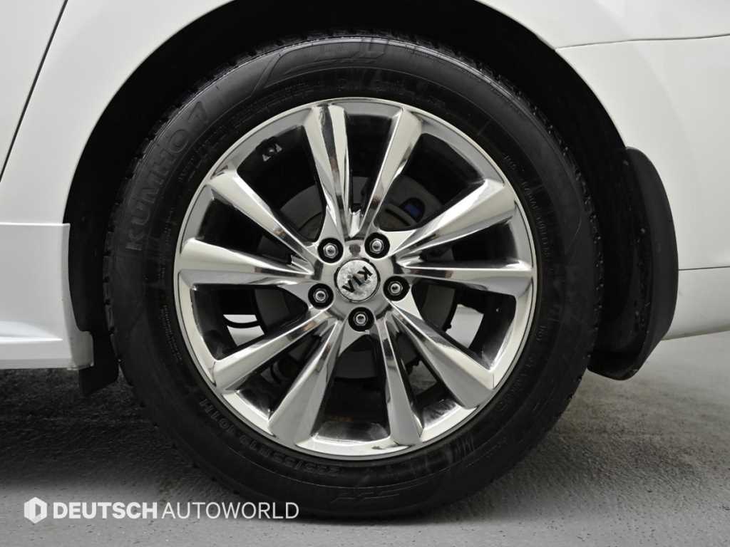 KIA Carnival - Vista 5