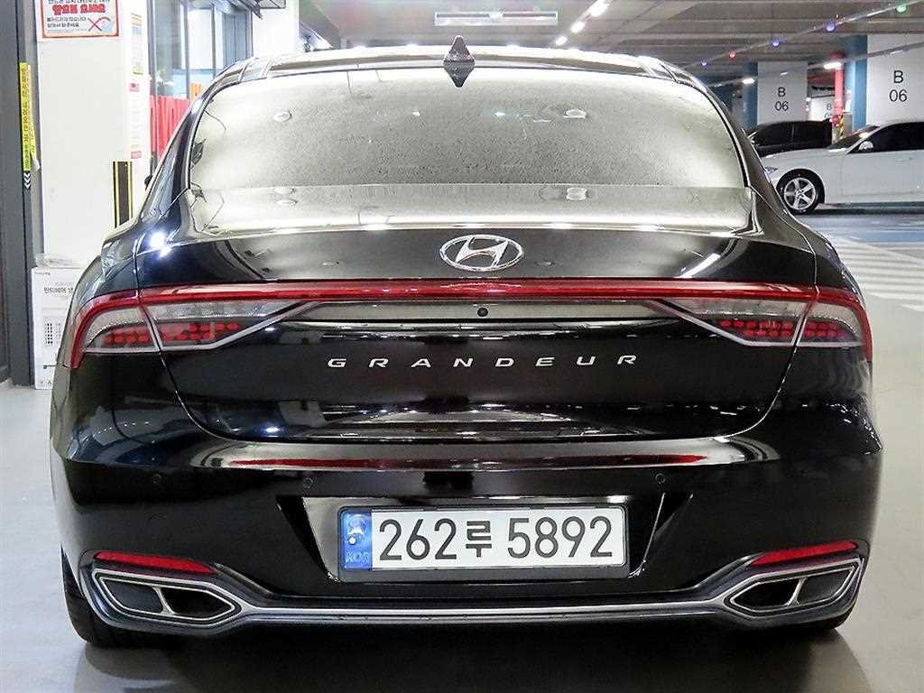 HYUNDAI Grandeur - Vista 5