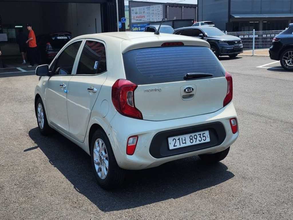 KIA Morning - Vista 4