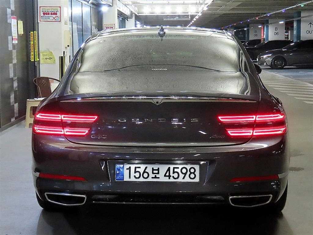 Genesis G80 - Vista 5