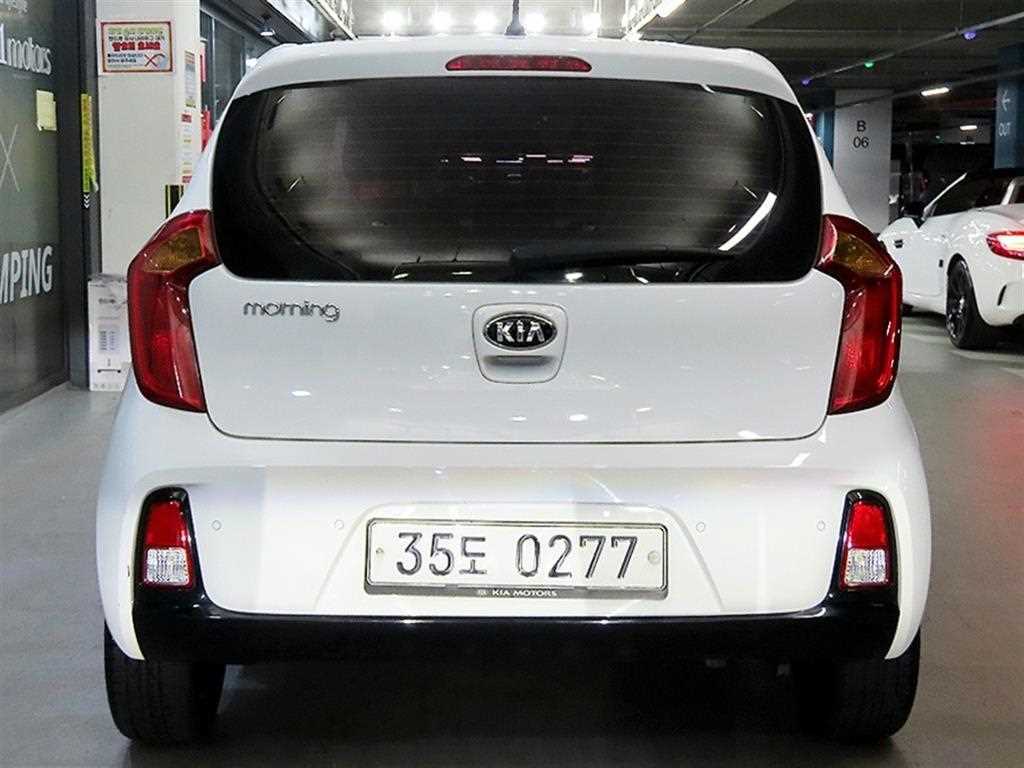 KIA Morning - Vista 5