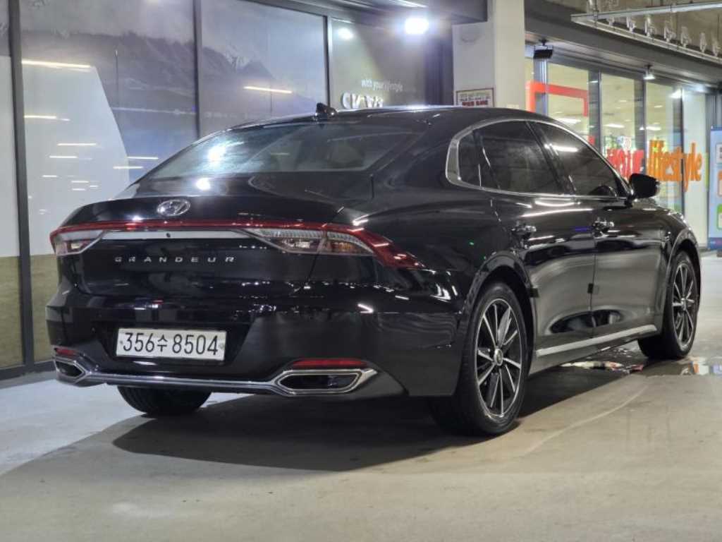 HYUNDAI Grandeur - Vista 4