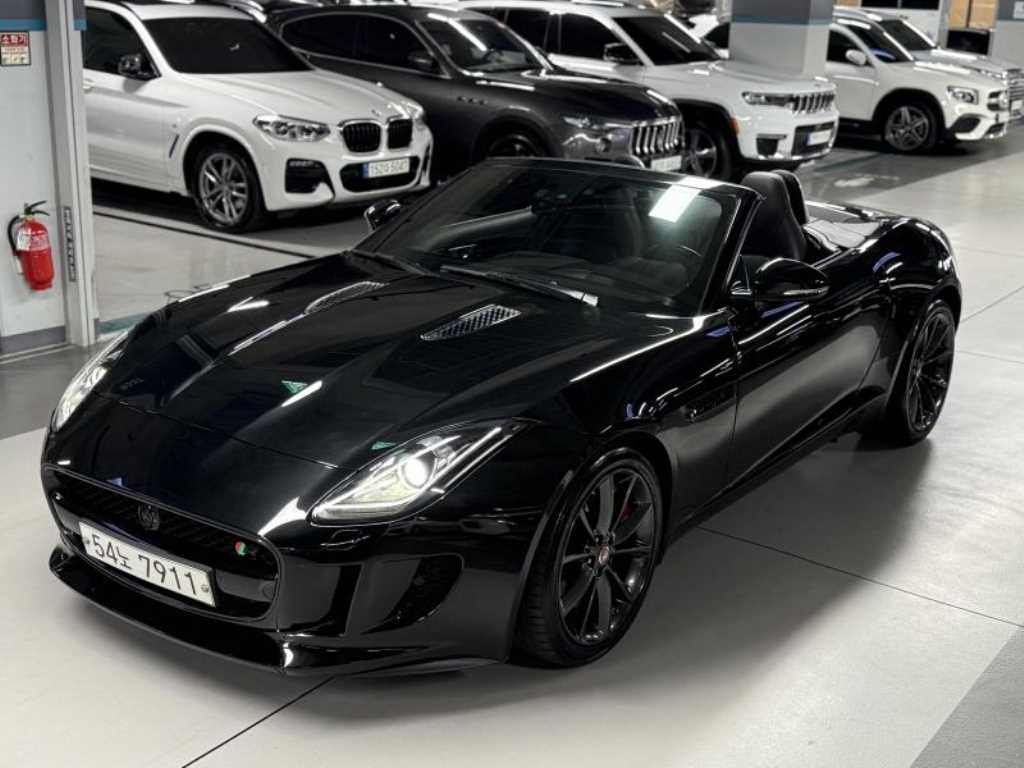 재규어 F-TYPE 3.0 S 컨버터블 사진 2/20