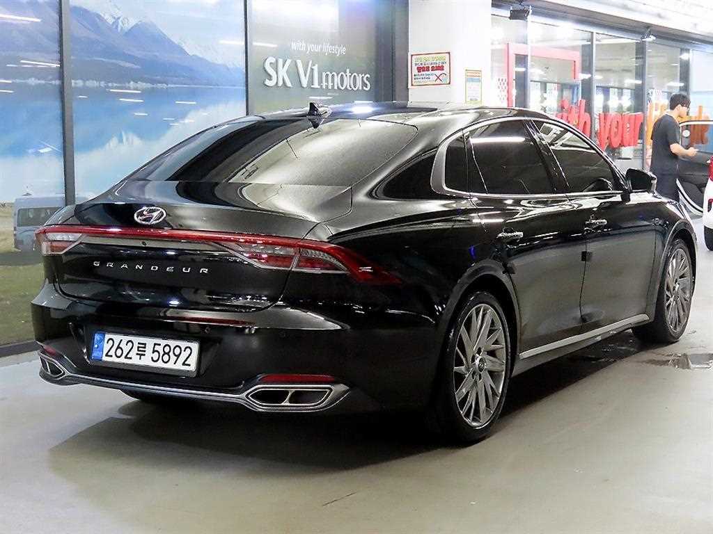 HYUNDAI Grandeur - Vista 4