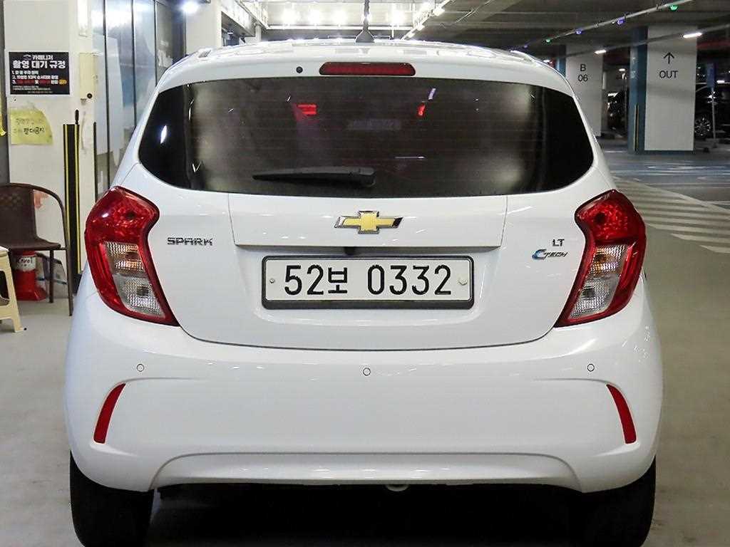 Chevrolet Spark - Vista 5