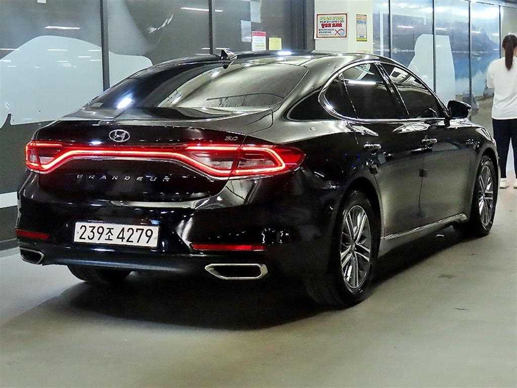 HYUNDAI Grandeur - Vista 4