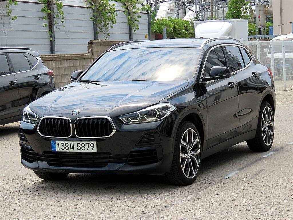 BMW X2 xDrive 20i 어드벤티지 사진 2/20