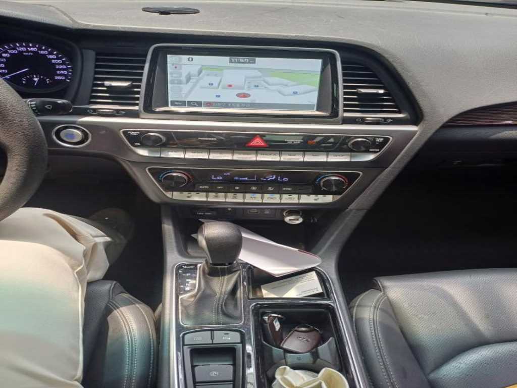 HYUNDAI Sonata - Vista 4