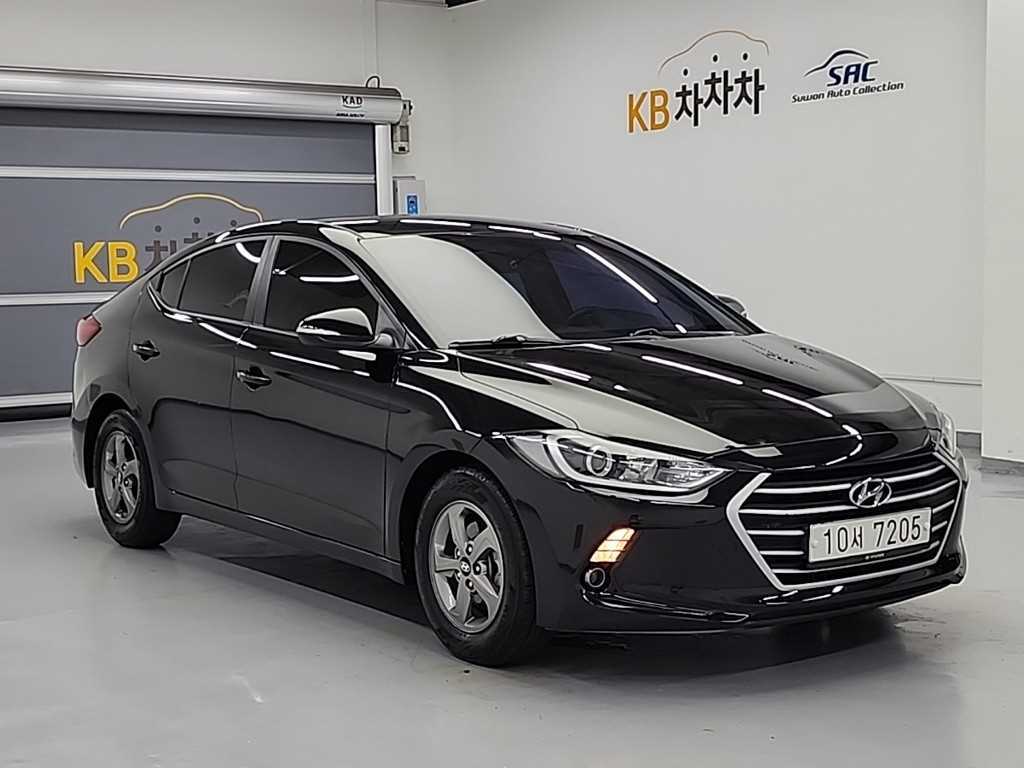 HYUNDAI Avante - Vista 4