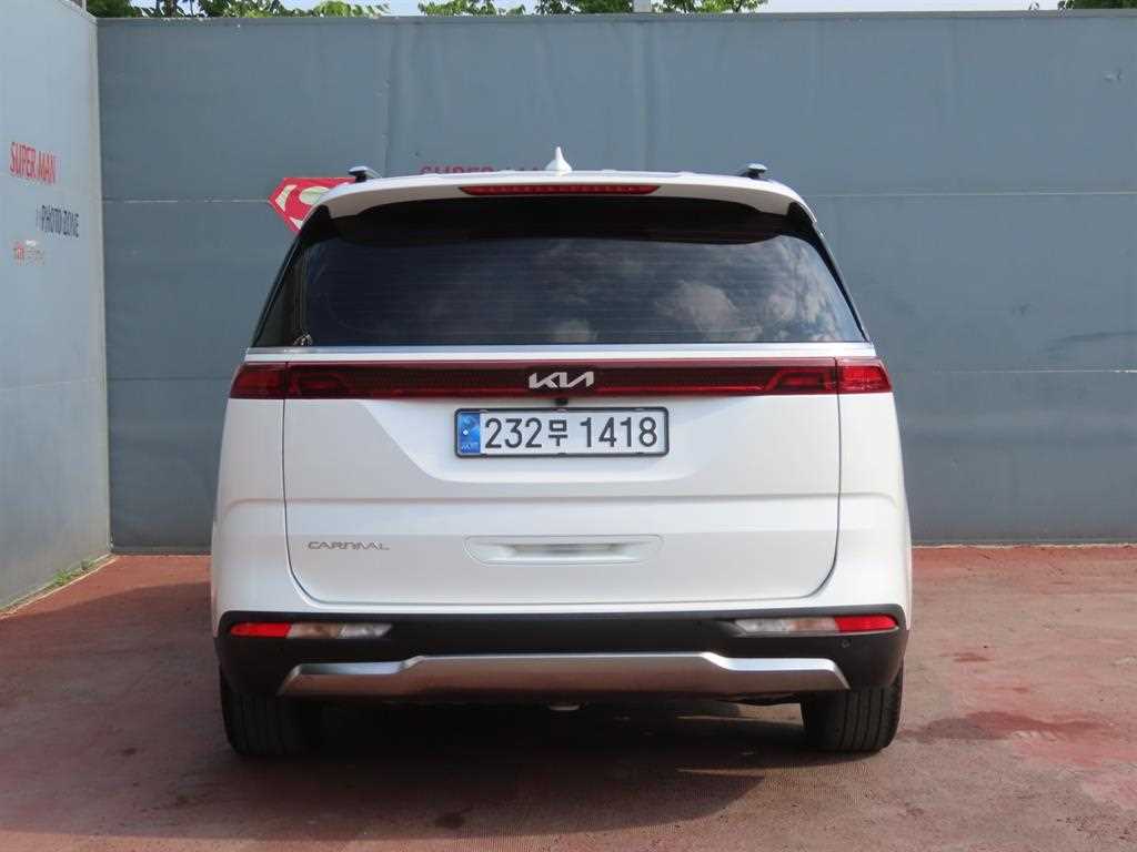KIA Carnival - Vista 4