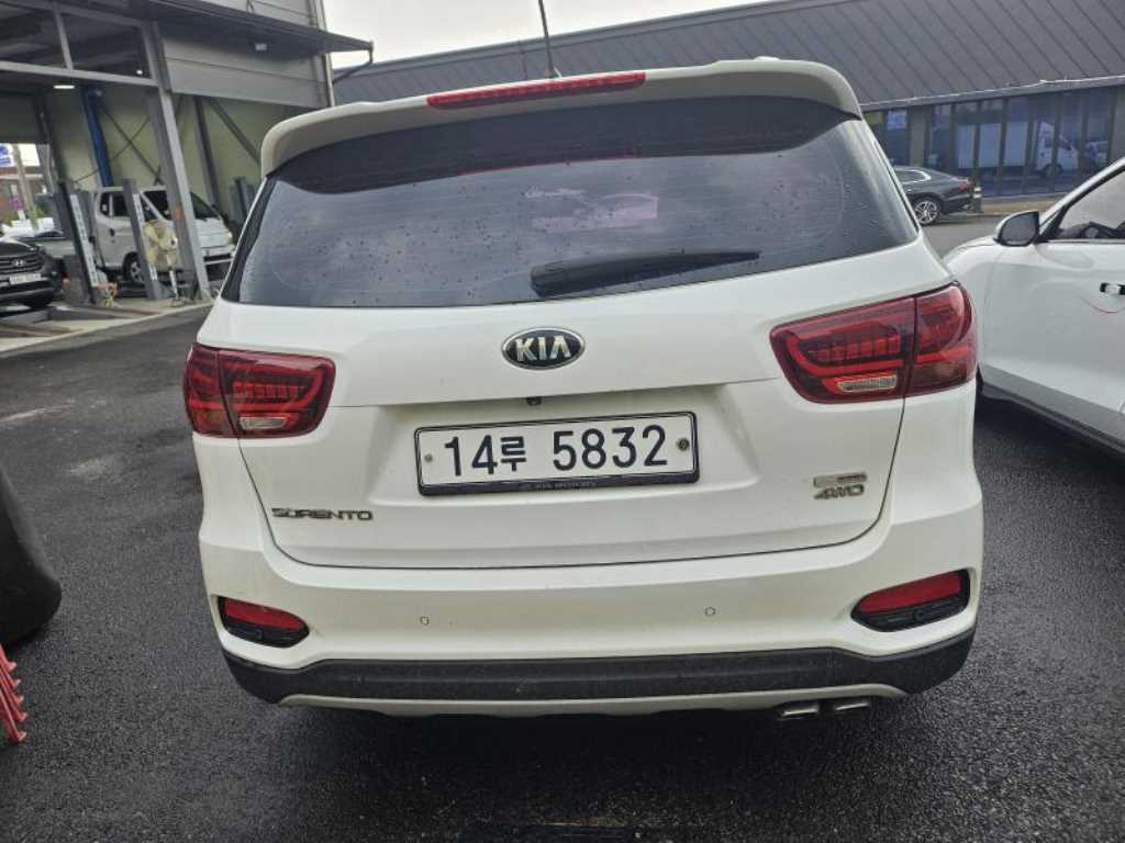 KIA Sorento - Vista 4