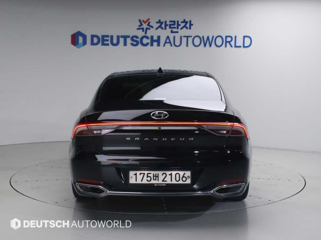 HYUNDAI Grandeur - Vista 4