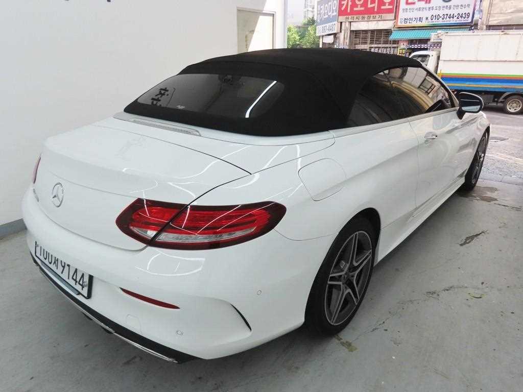 Mercedes Benz C Class - Vista 5