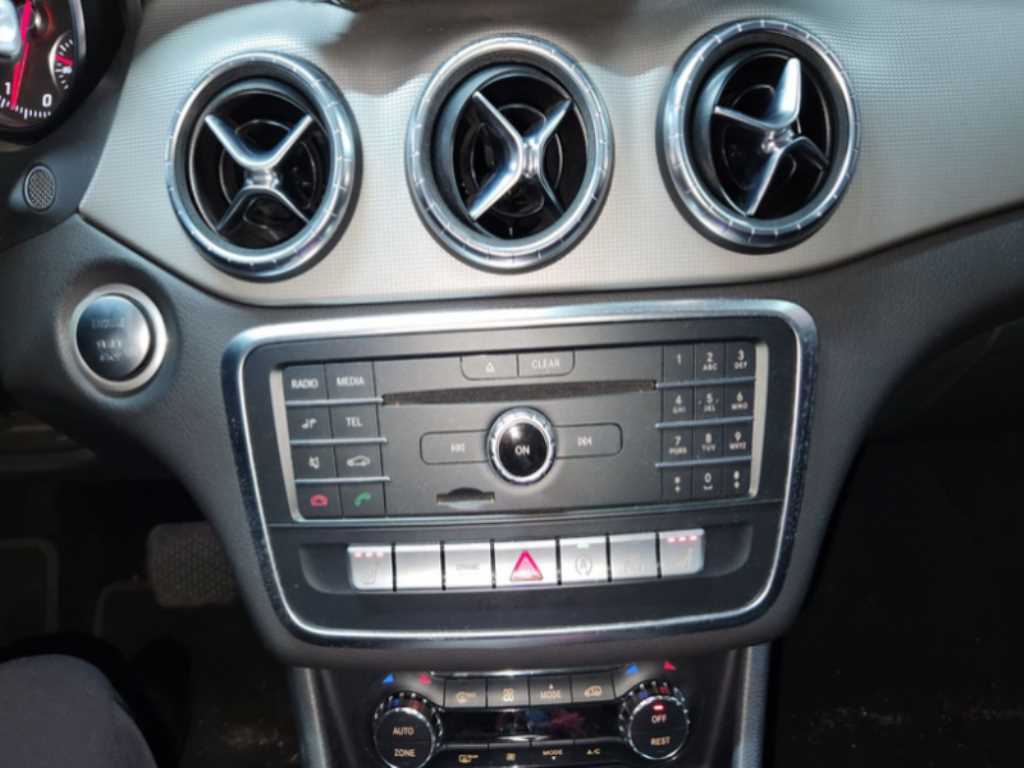 Mercedes Benz CLA Class - Vista 5