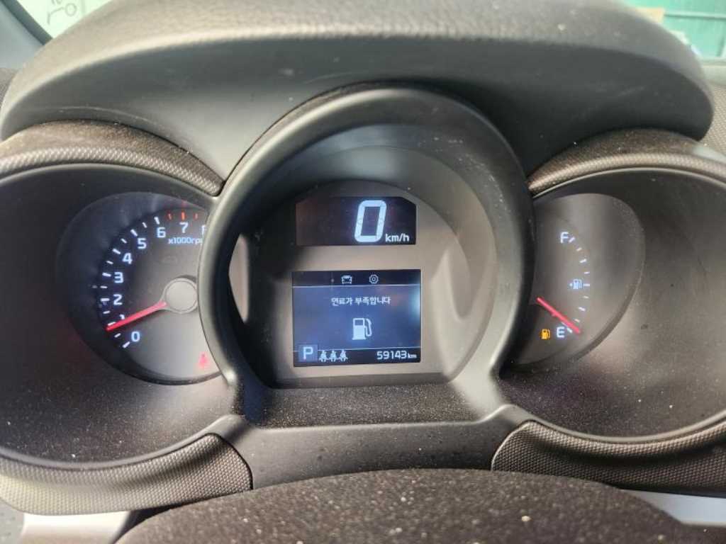 KIA Ray - Vista 5