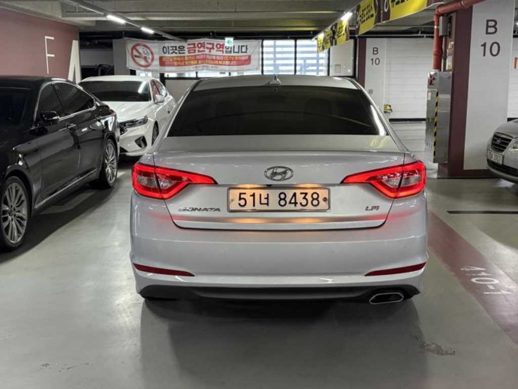 HYUNDAI Sonata - Vista 4