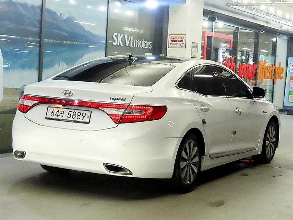 HYUNDAI Grandeur - Vista 4