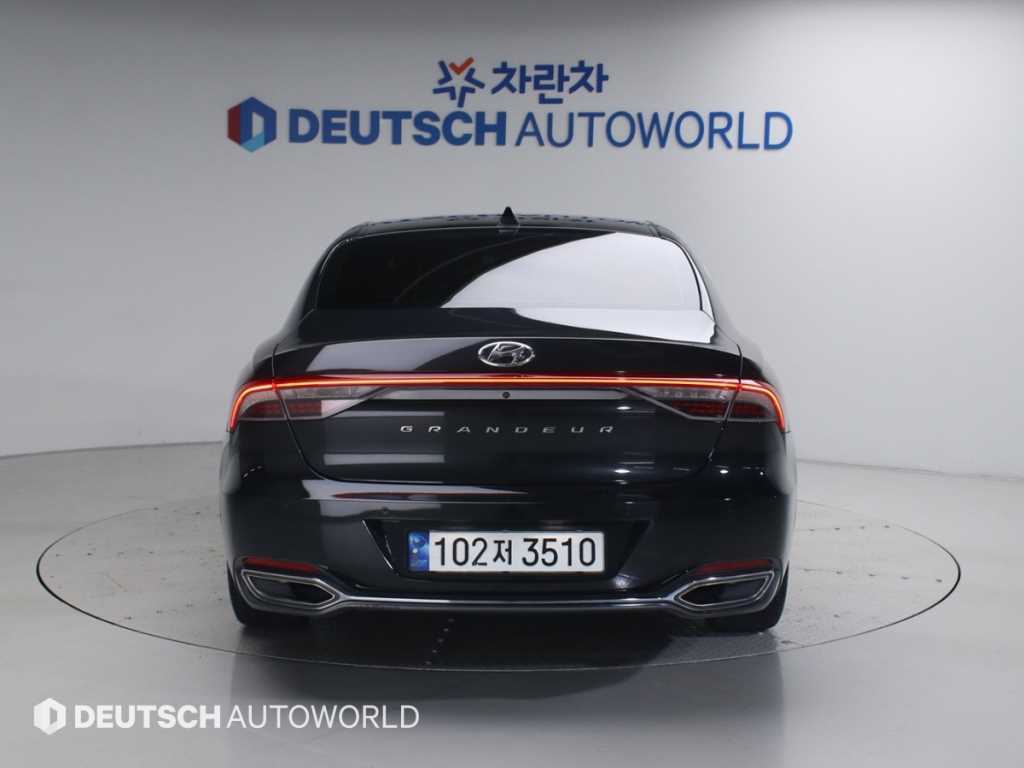 HYUNDAI Grandeur - Vista 4