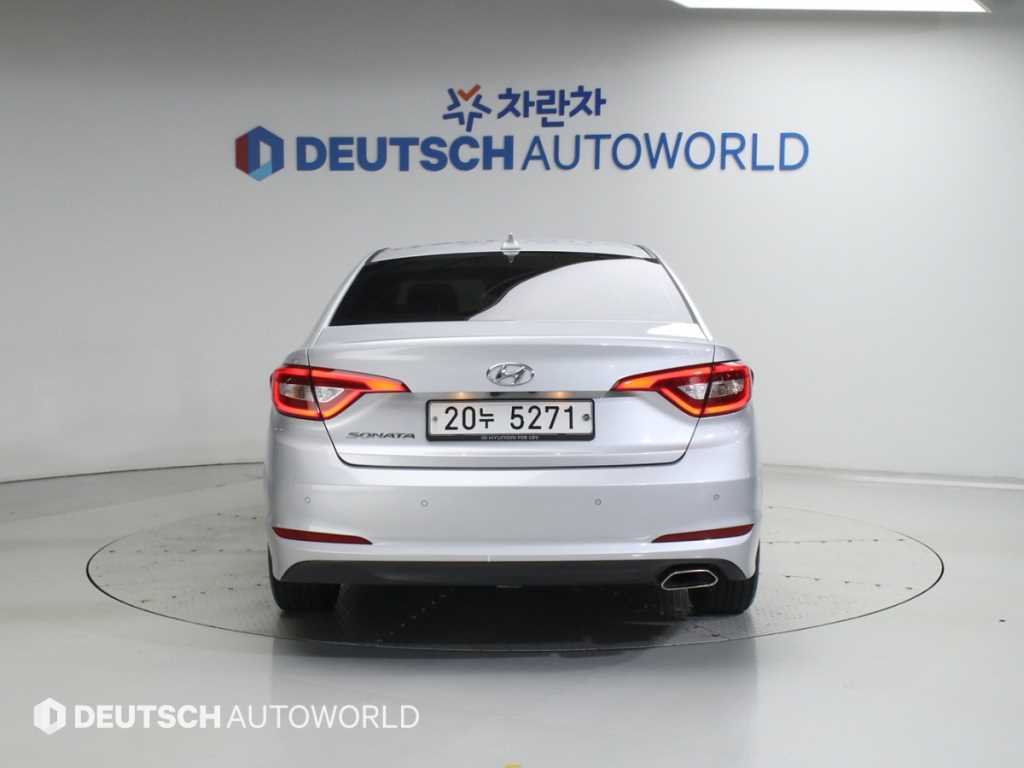 HYUNDAI Sonata - Vista 4