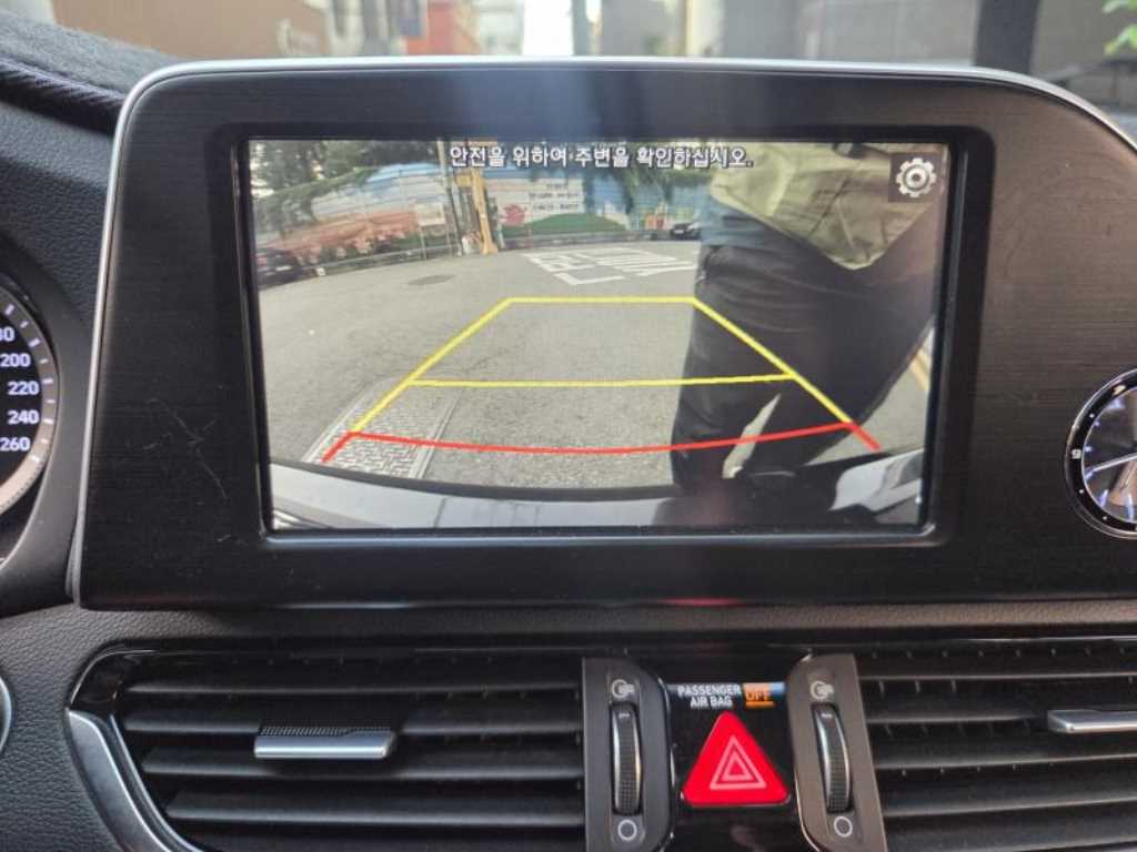 HYUNDAI Grandeur - Vista 5