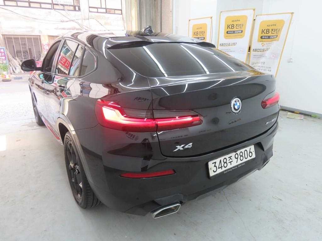 BMW X4 - Vista 4