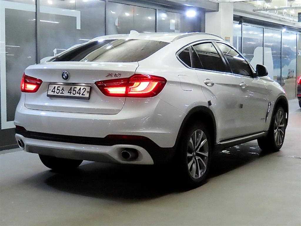 BMW X6 - Vista 4