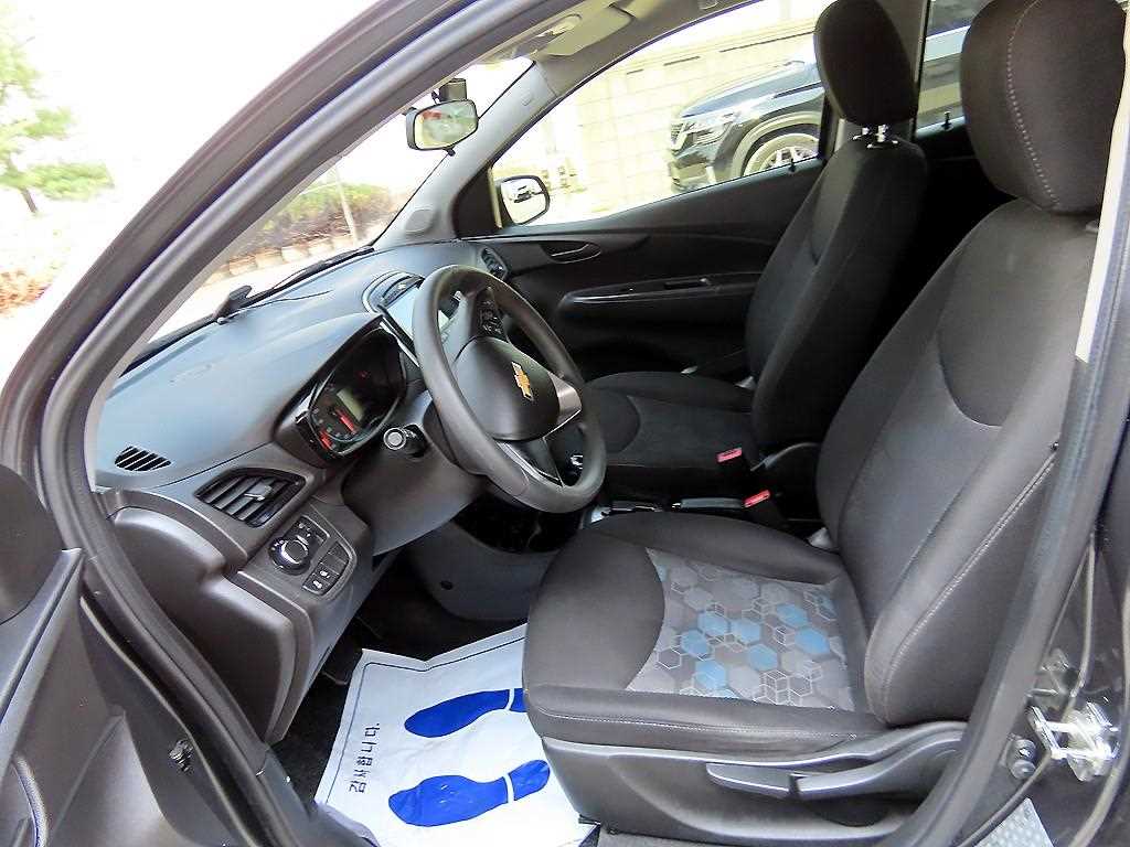 Chevrolet Spark - Vista 5