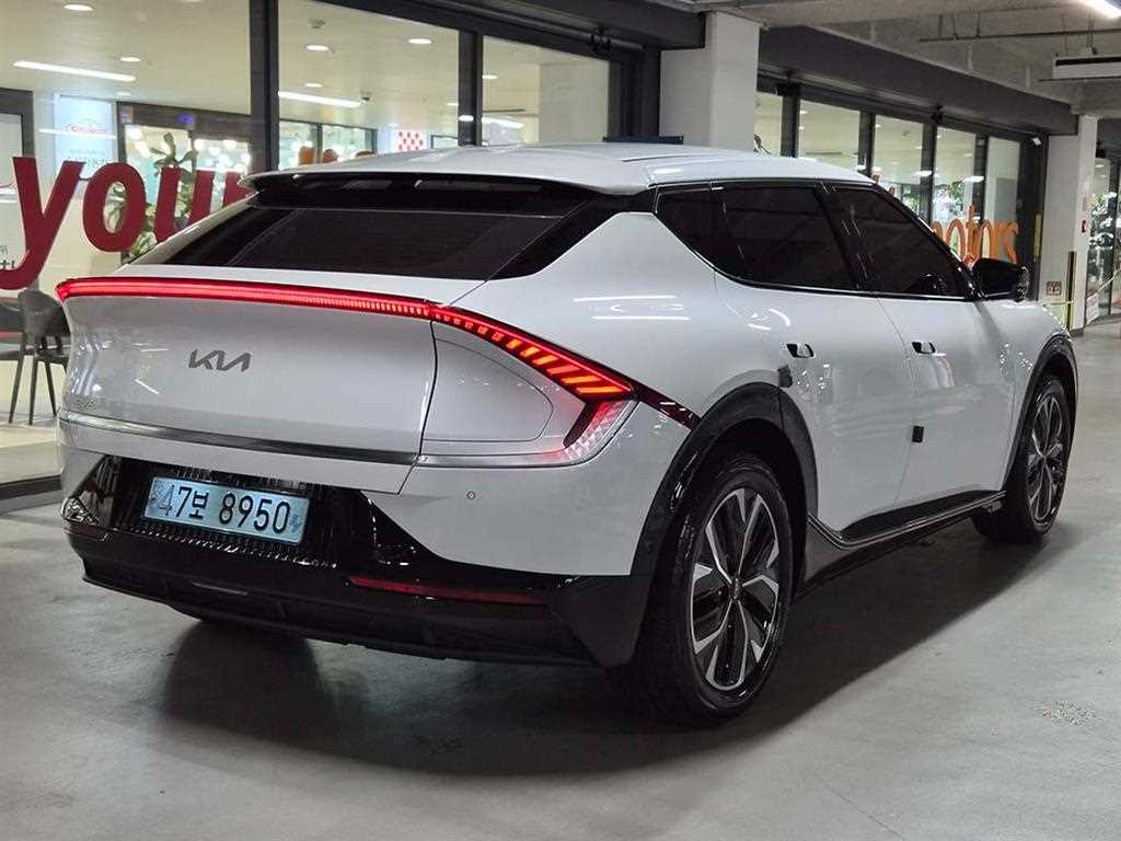 KIA EV6 - Vista 4