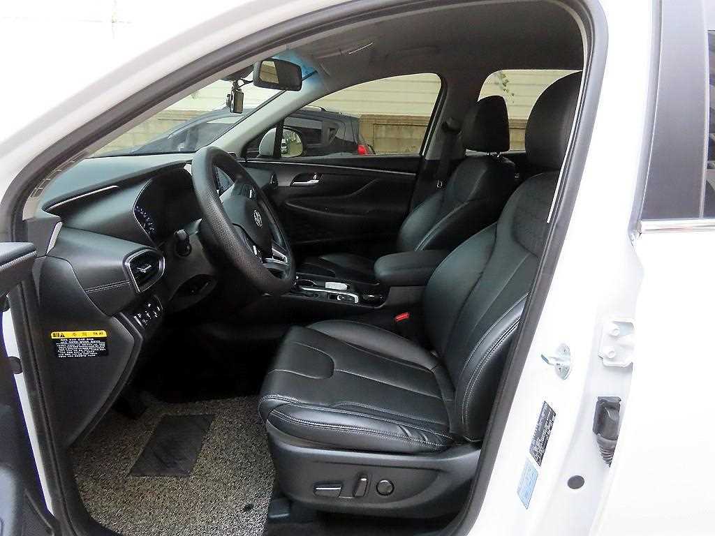 HYUNDAI Santa Fe - Vista 5