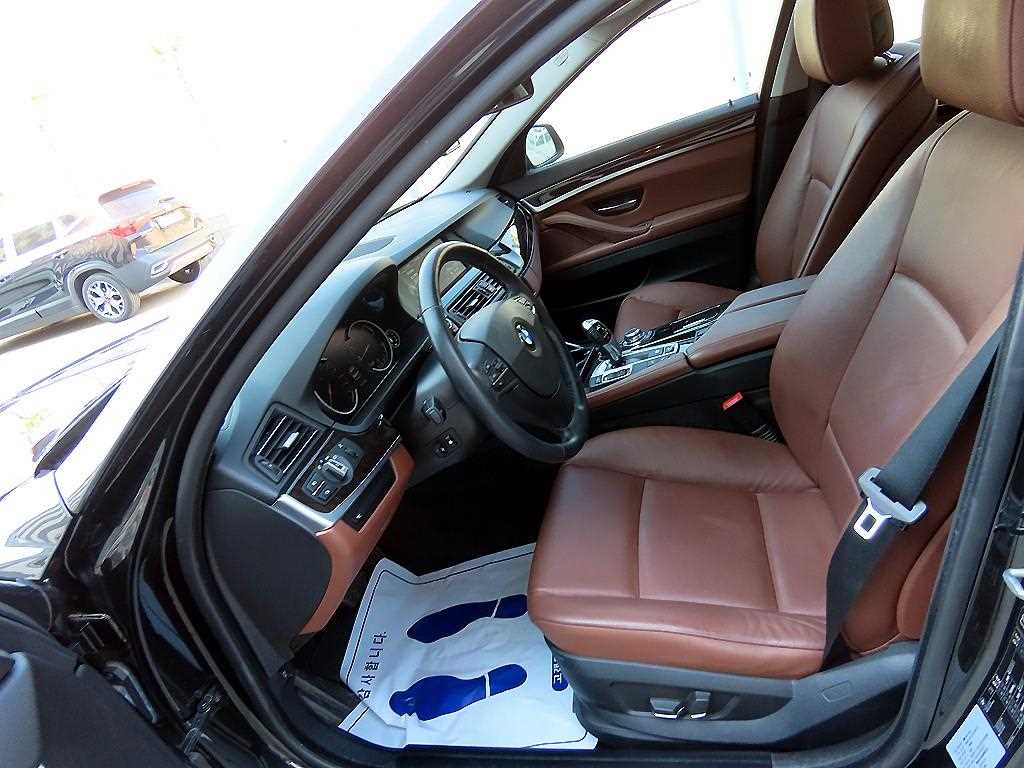 BMW 5 Series - Vista 5