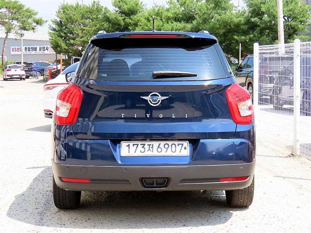Ssangyong Tivoli - Vista 4